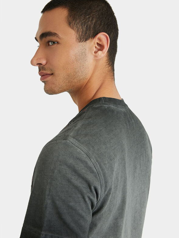 ROY t-shirt with abstract print - 5