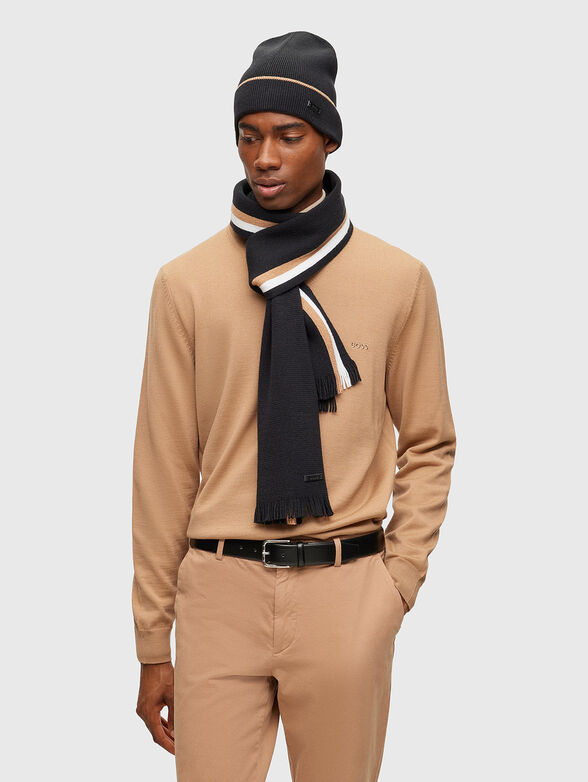 Set of scarf and hat with contrasting stripes set  - 2