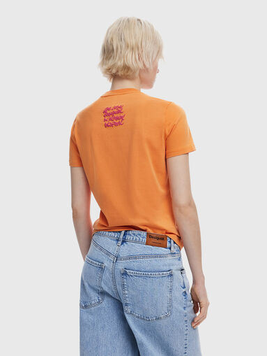 T-shirt with oval neckline - 3