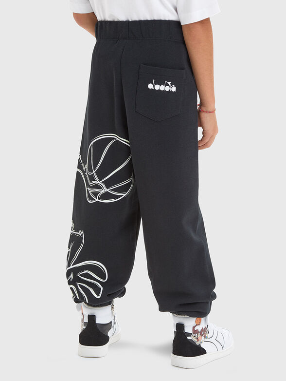 Black sports pants with print - 2