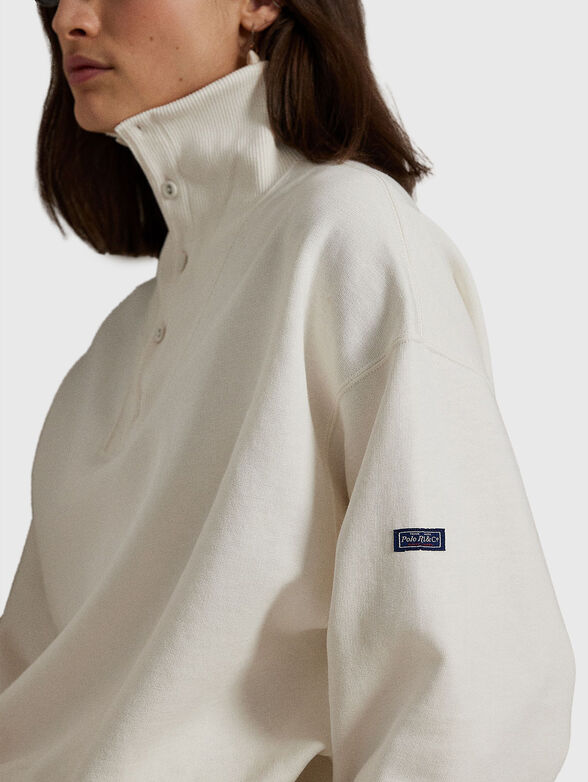 Sweatshirt with high collar and buttons - 4