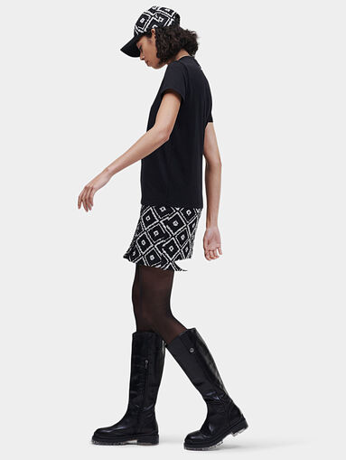 T-shirt with a boucle logo - 4