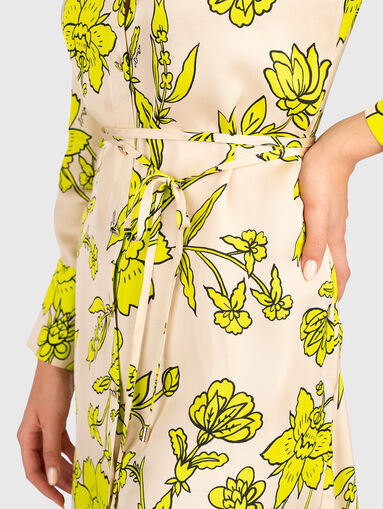 Long sleeve dress with floral print - 4