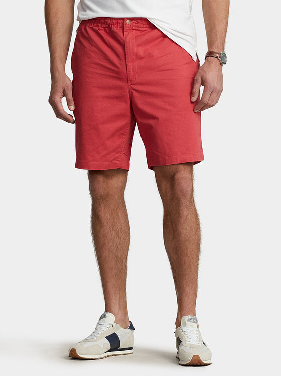 Къси панталони в червен цвят - 1