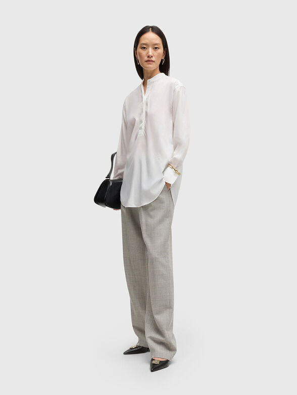 White shirt with oval hem  - 2