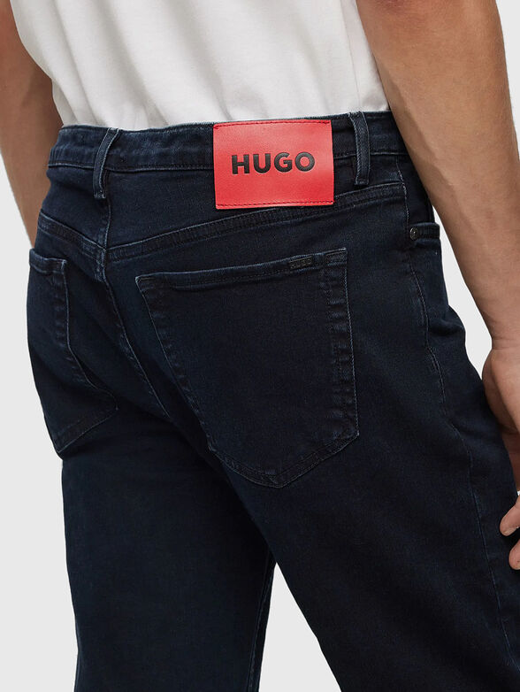 Dark blue jeans with logo patch - 2