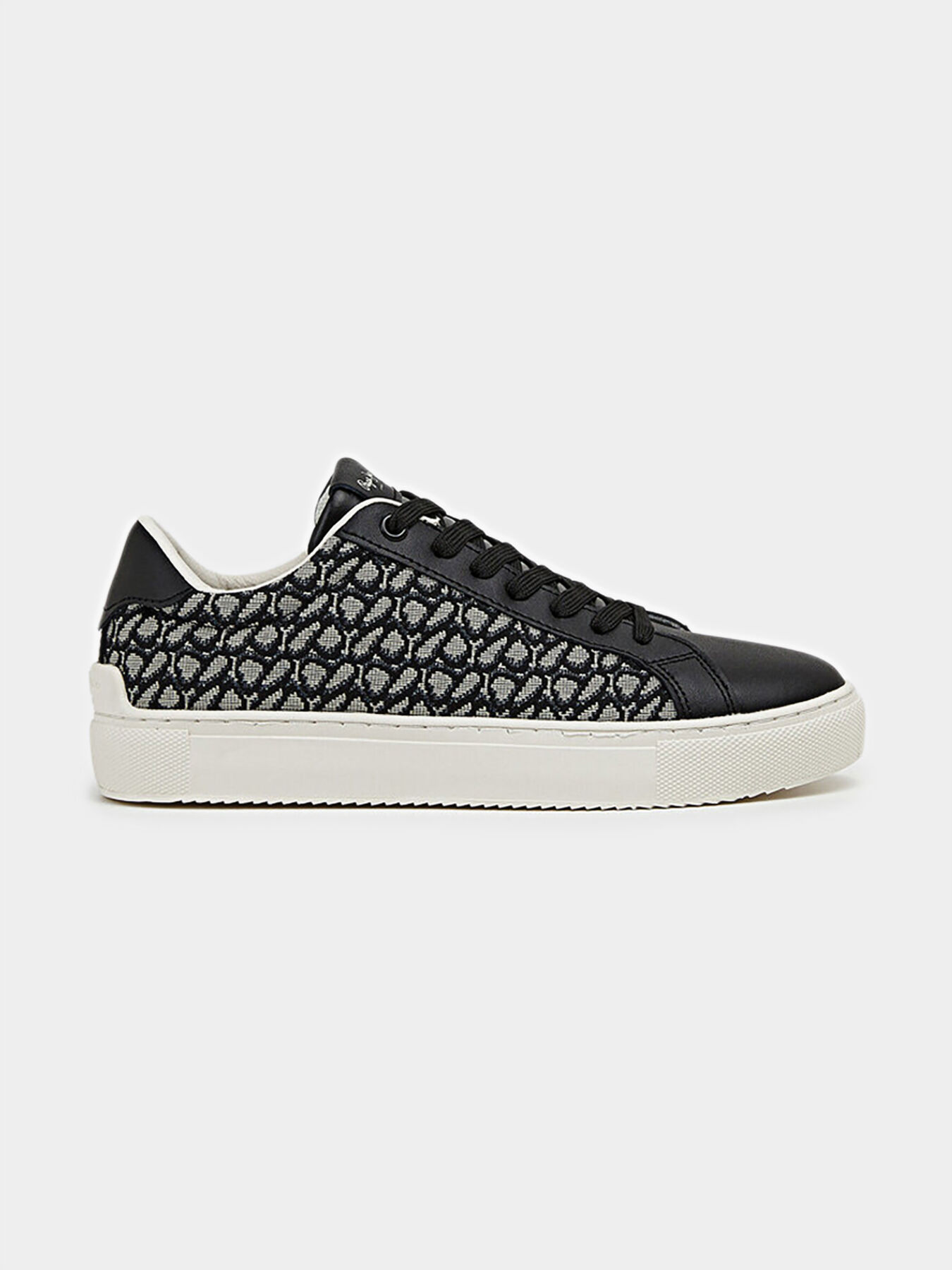 Adams sneakers store