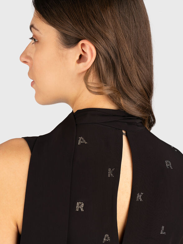 Mini dress with pockets and high neckline - 4