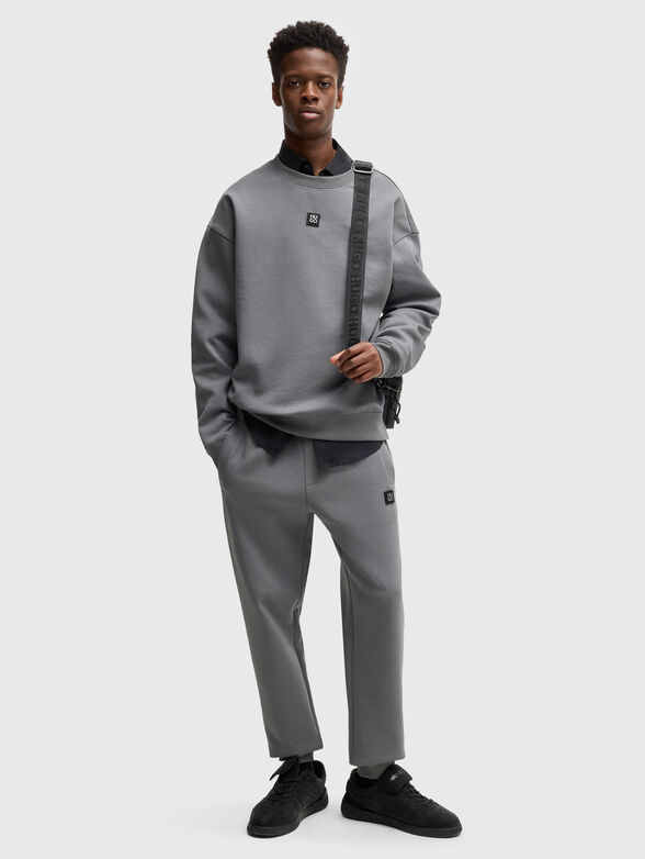 Sweatshirt with oval neckline in black - 2