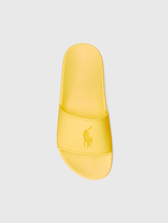 Beach shoes in yellow with logo detail - 3