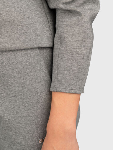 Sweatshirt with accent logo - 5