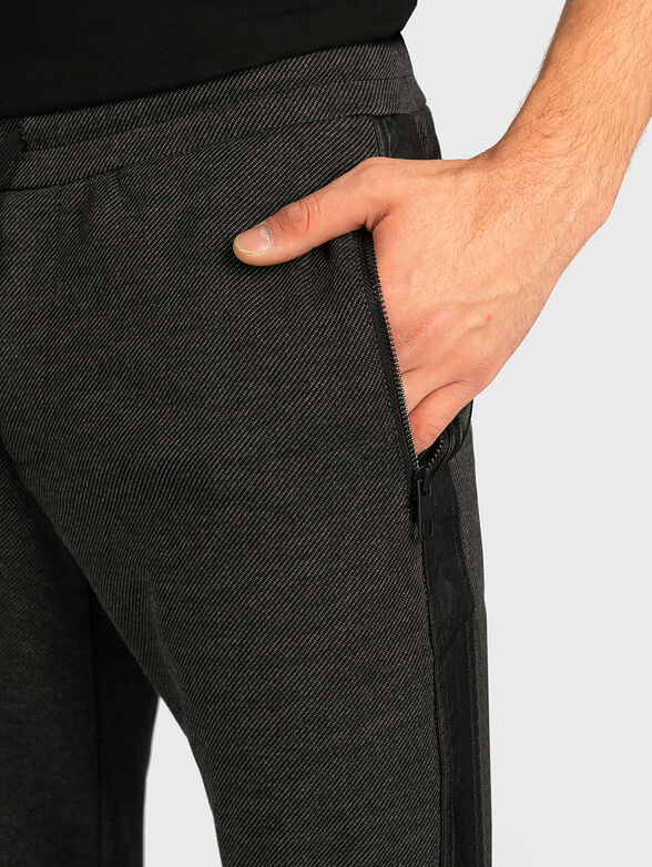 Trousers with faux leather tapes - 3