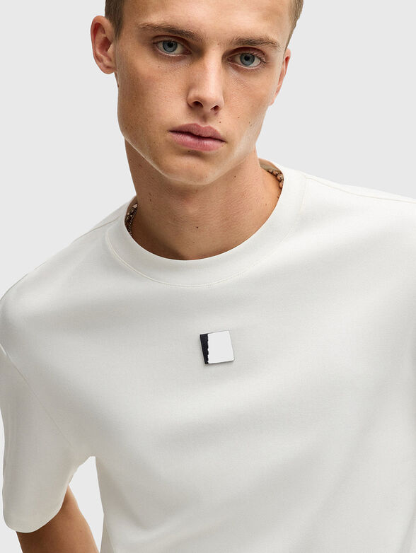 Cotton T-shirt with oval neckline in black - 4