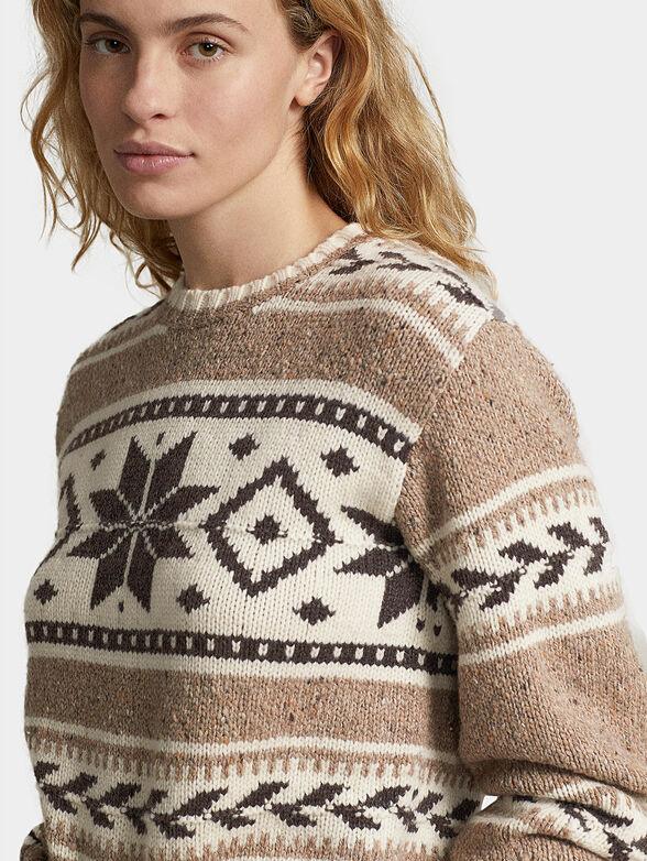 Sweater with contrasting geometric details - 4