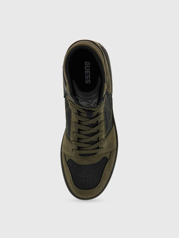 Sport shoes with logo - 4