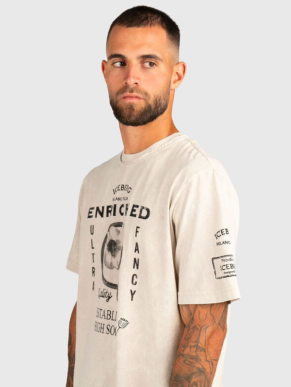 T-shirt with oval neckline - 4