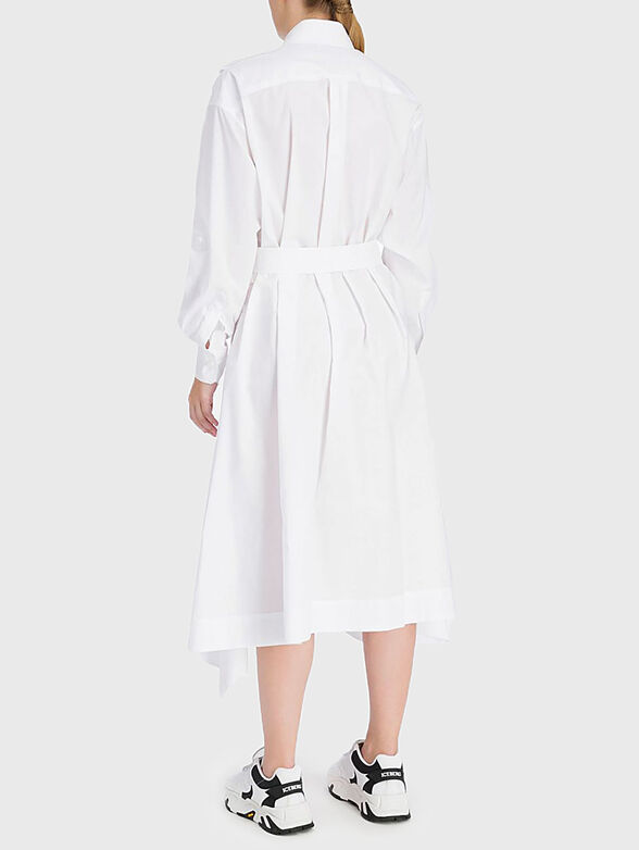 Dress with asymmetrical hem - 2