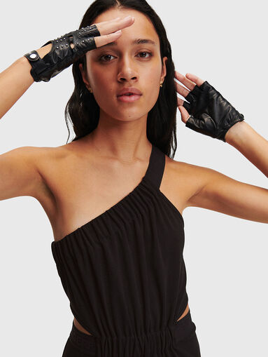 Slim dress with cutouts - 3