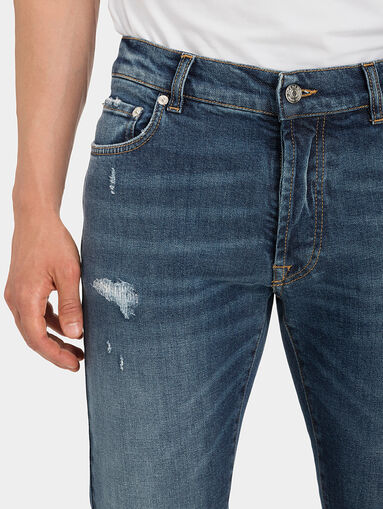 Blue jeans with logo accent - 3