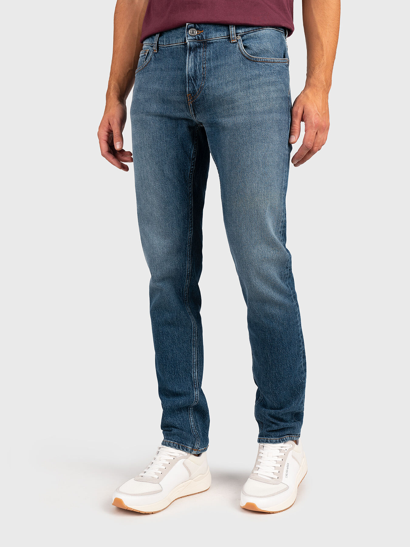 370 CLOSE slim jeans brand TRUSSARDI Globalbrandsstore en