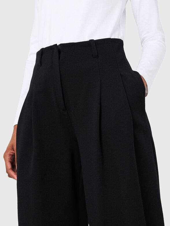 Trouser with high waist and cuffs - 3