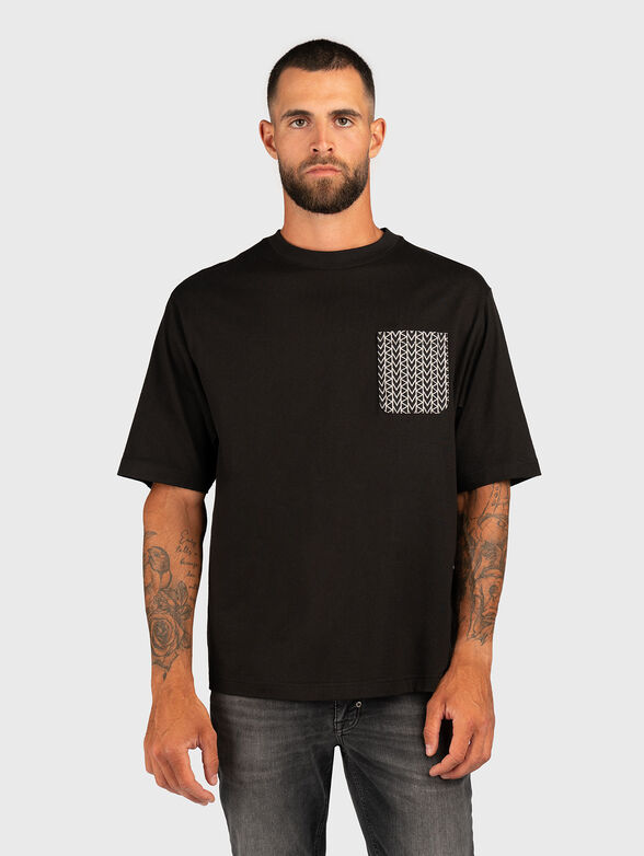 Cotton T-shirt with accent pocket - 1