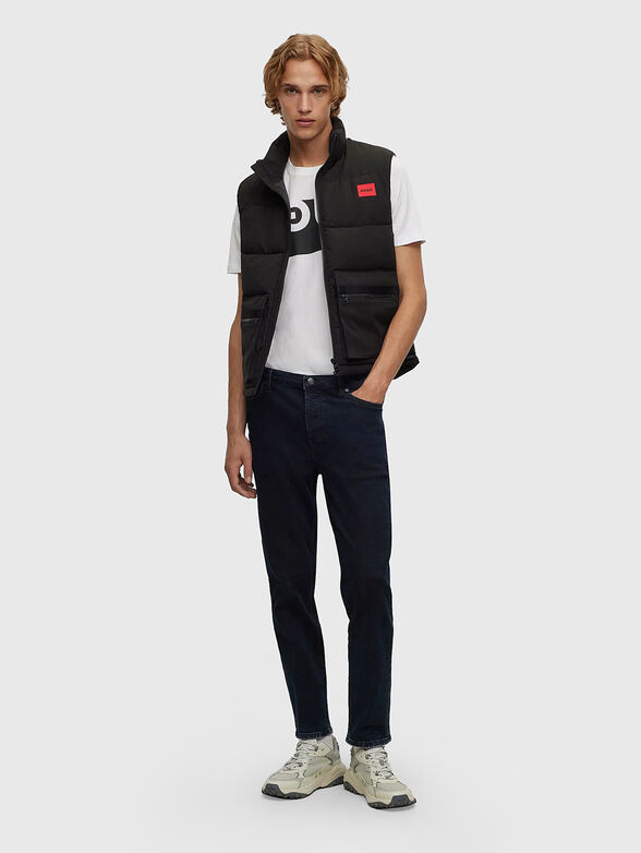 Dark blue jeans with logo patch - 3