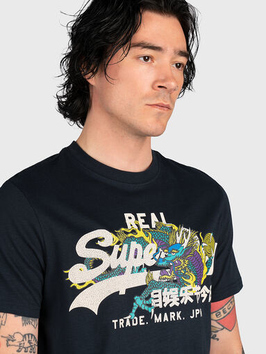 T-shirt with a contrasting logo print - 4