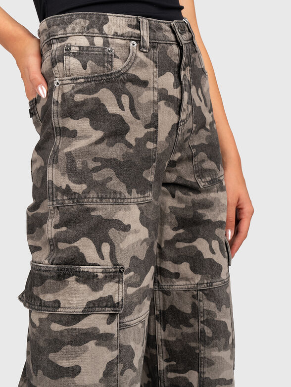 Camouflage cargo pants - 3