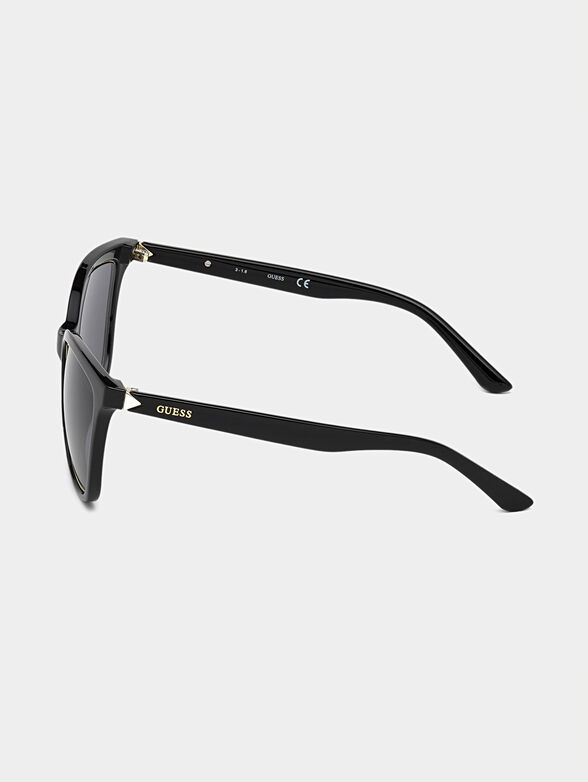 Glasses with black frames and logo detail - 2