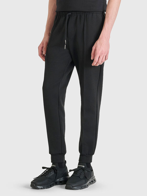 Sport trousers with pockets - 1