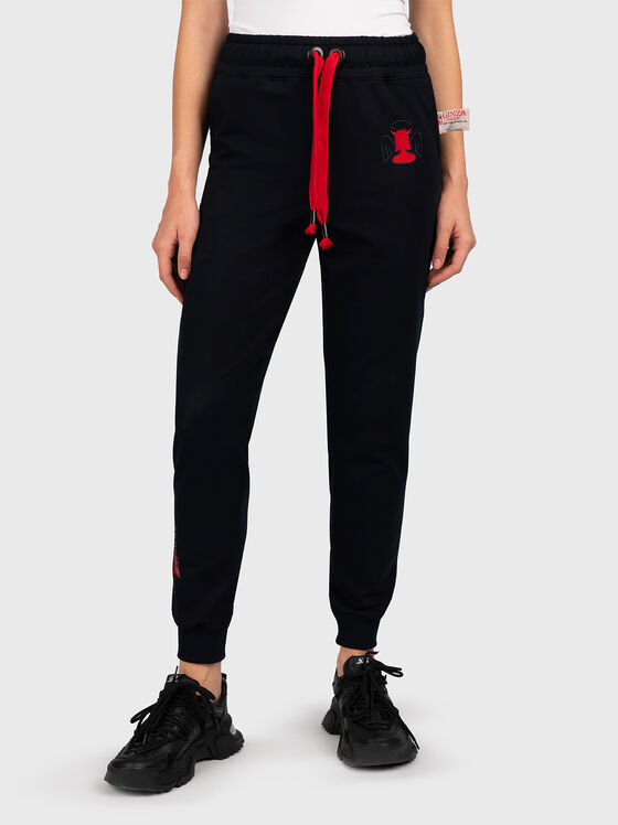 Sports pants with contrasting drawstring - 1