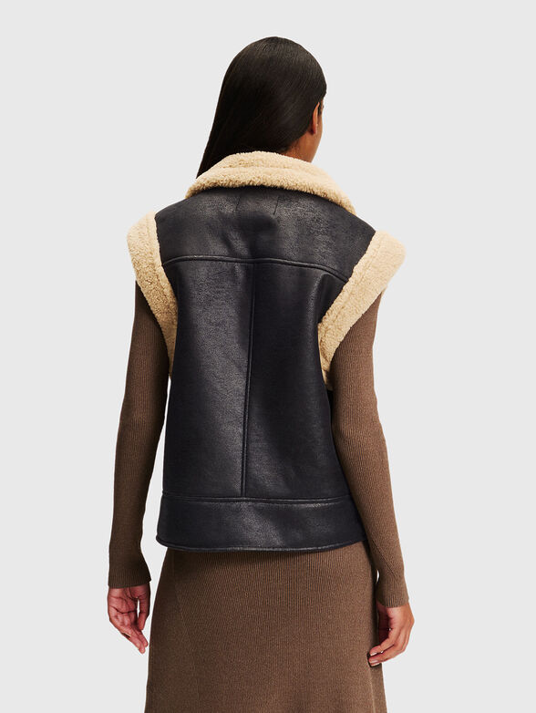 Vest with contrasting texture - 3