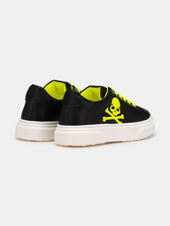 Leather shoes with neon details - 3