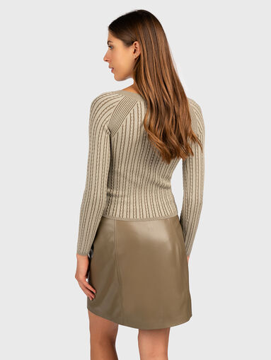 Knitted V-neck sweater - 3