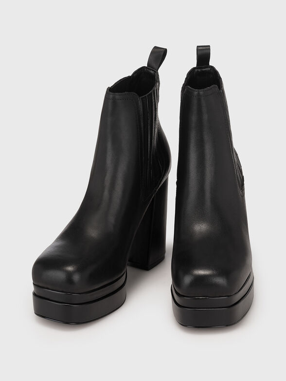 Leather boots with logo detail - 6
