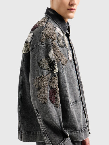 Denim jacket with floral embroidery - 4