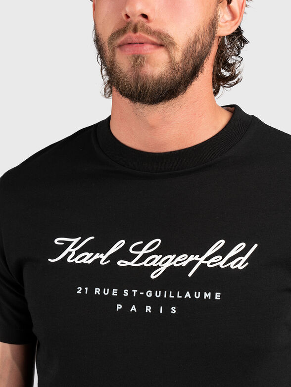 Black T-shirt with contrasting logo accent - 4