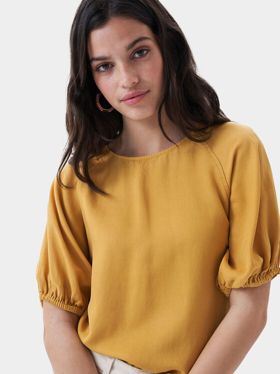 Блуза в цвят горчица - 1