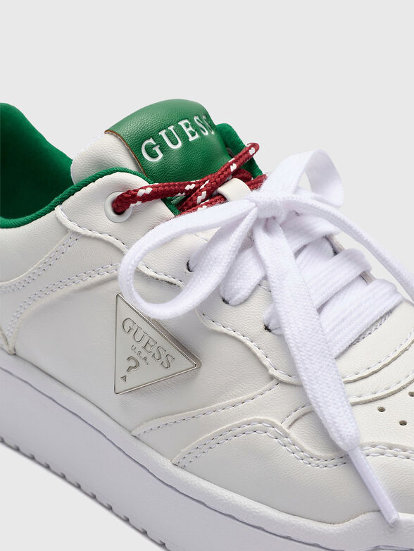JOEZI sneakers with a triangular logo - 4