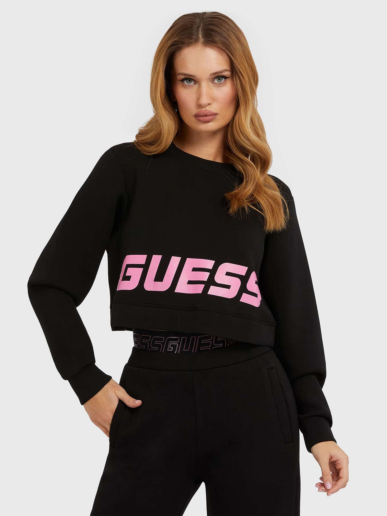 ALETHA SCUBA cropped sweatshirt with logo detail brand GUESS Globalbrandsstore en