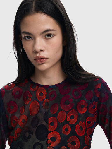 Long sleeved blouse with contrast print - 4