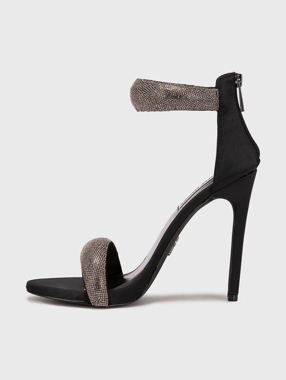 MAKENNA heeled sandals with shiny accents - 4