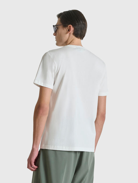 Cotton T-shirt with a print  - 2