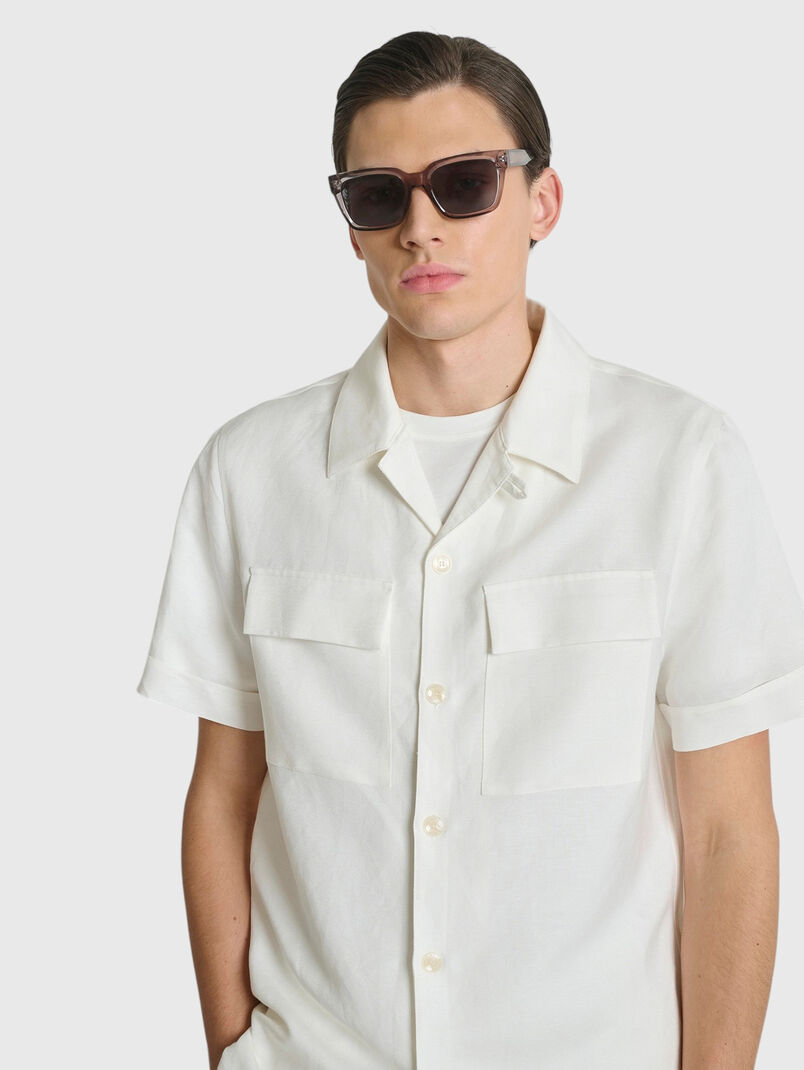 Short-sleeved shirt made of a linen blend - 3