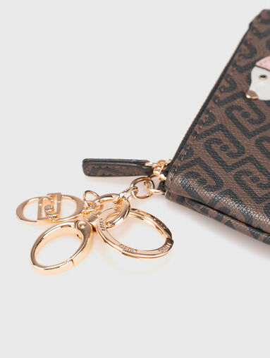 Key ring with animal appliqu&eacute; - 5