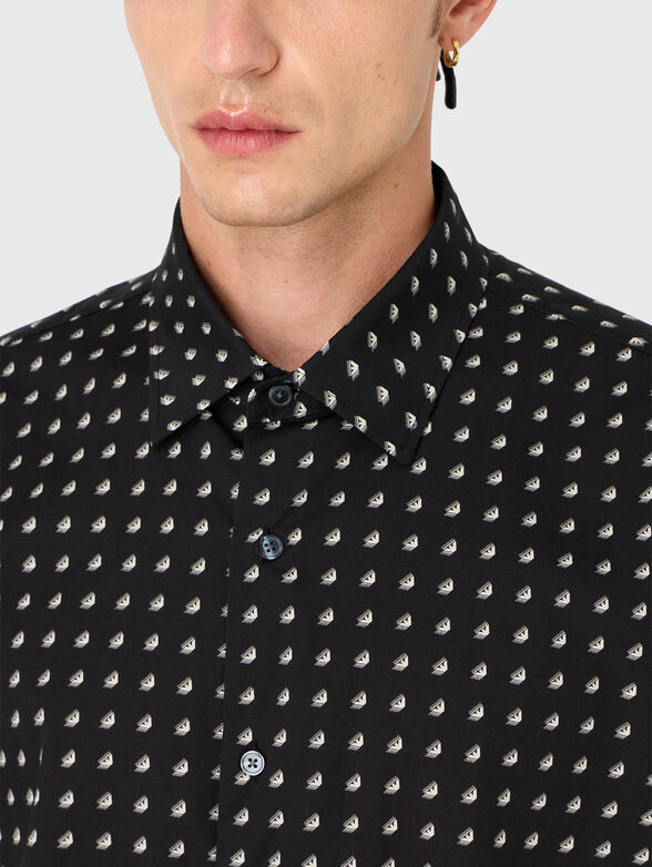Black shirt with monogram logo print - 4