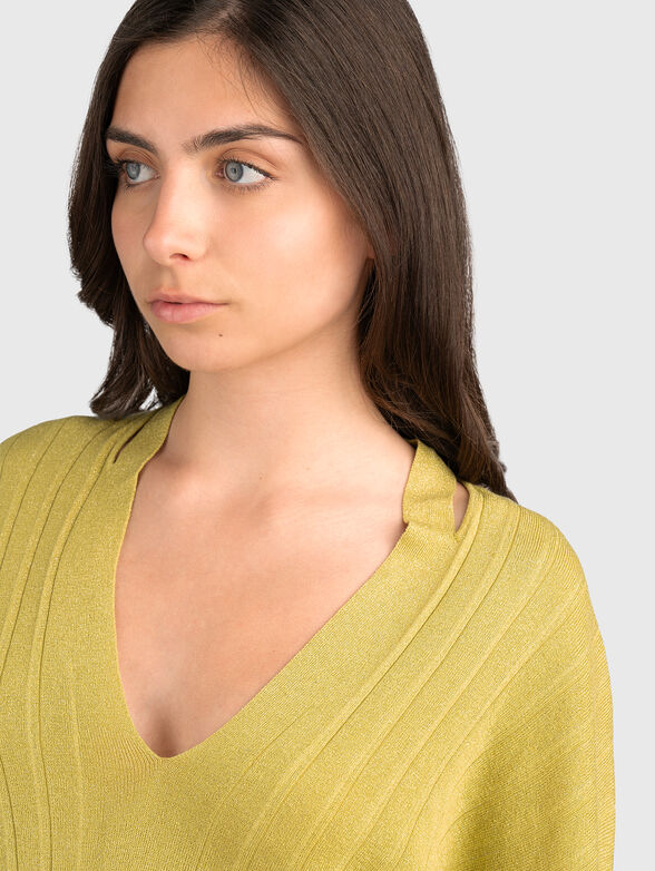 Sweater with V-neck - 3
