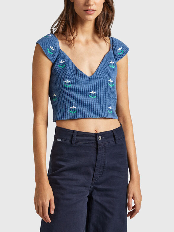 Knit top with floral embroideries - 1