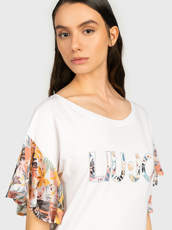 Short dress with frilled sleeves - 2